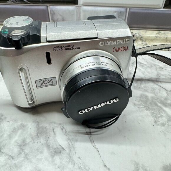 Olympus CAMEDIA C-740 Ultra Zoom 3.2MP Digital Camera + 256mb Card TESTED - Picture 1 of 14